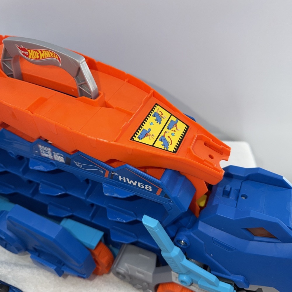 Hot Wheels City Toy Car Track Set, Ultimate T-Rex Transporter, Dinosaur Hauler - Picture 5 of 9